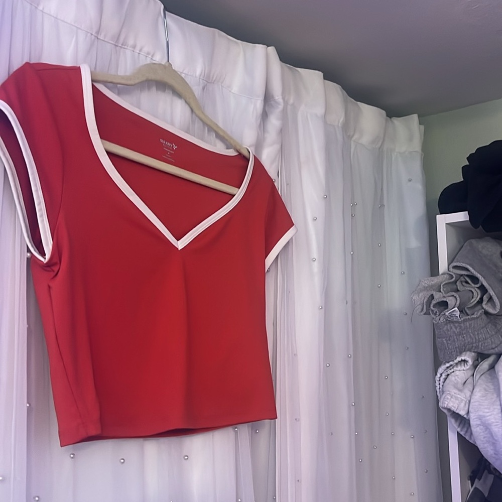 Old Navy Red V-Neck Crop Top with White Trim - Picture 2 of 4